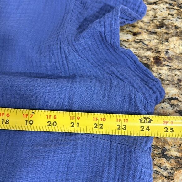 Three Dots Short Sleeve V-Neck Double Layer Cotton
Gauze Shirt Size XL - Picture 8 of 9